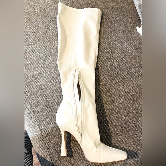 🔥FOREVER 21🔥 Cream Over the Knee boot - Picture 1 of 8